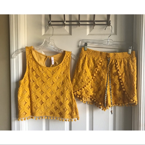 Fun Mustard Color Set - Picture 1 of 6